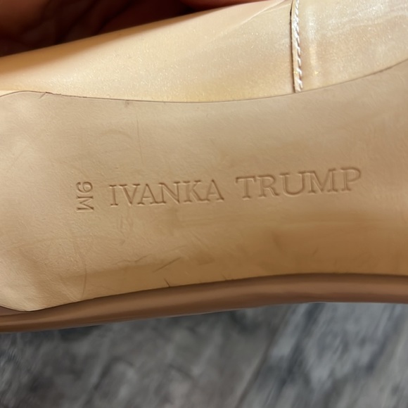 Ivanma Trump champagne heels 👠 - Picture 3 of 3